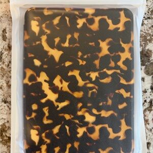 Kindle Paper White 7 inch - Tortoiseshell Print